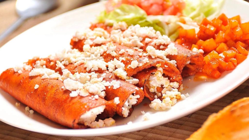 enchiladas rojas con queso